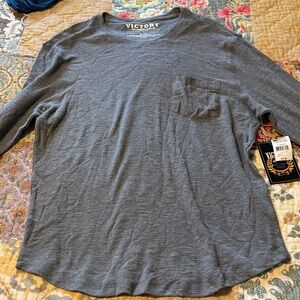 Men's Long Sleeve Gray Tee